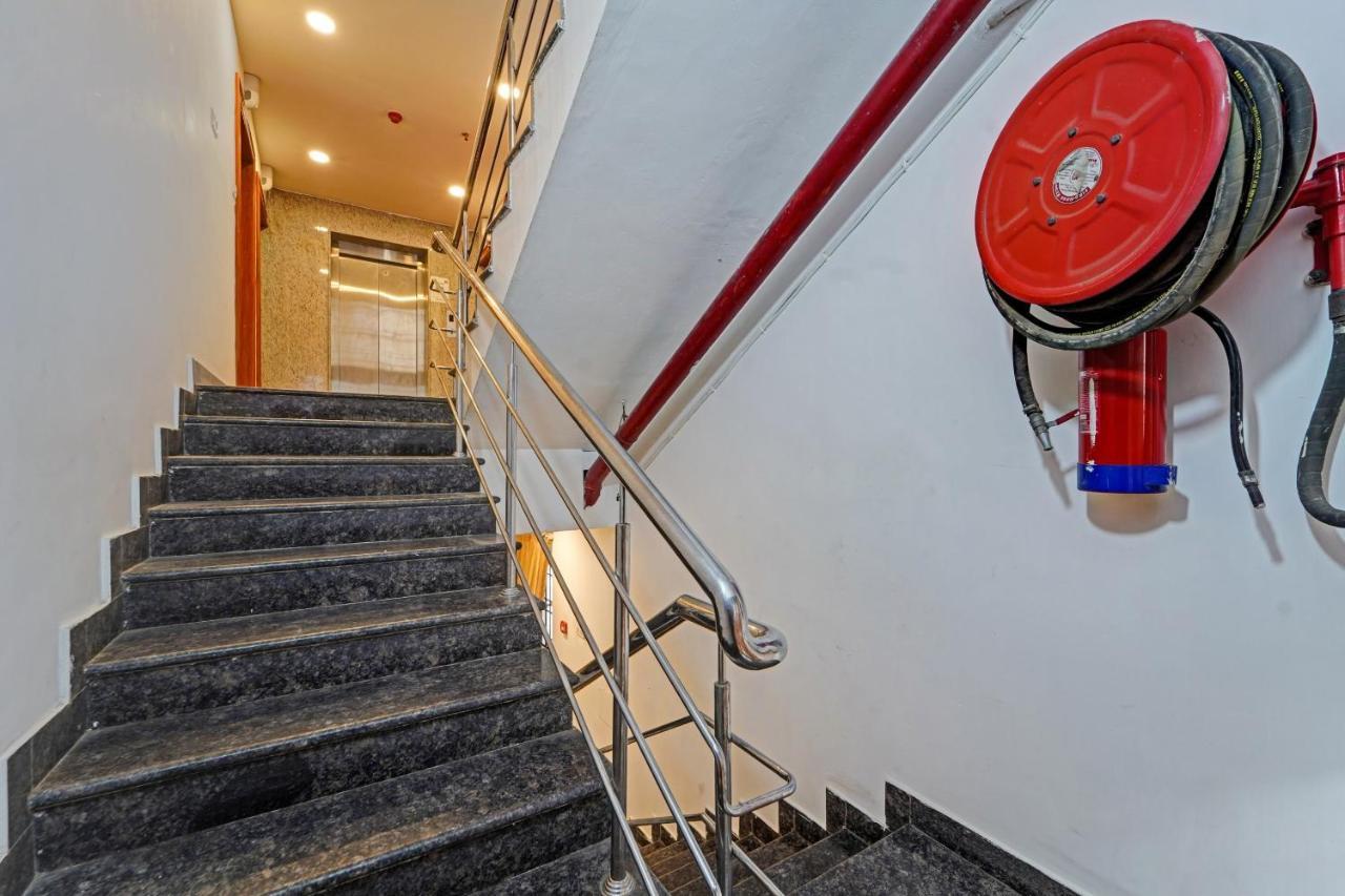Hotel O J2 Service Apartment チェンナイ エクステリア 写真