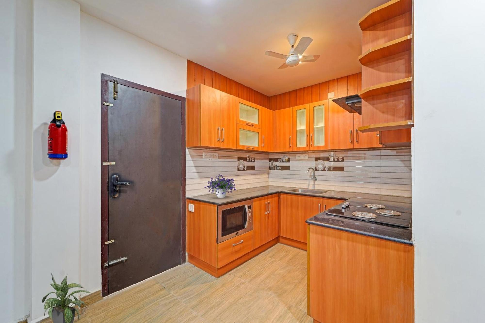 Hotel O J2 Service Apartment チェンナイ エクステリア 写真